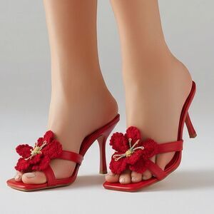🛍️ FASHION NOVA Red knit Floral Open Toe slip on sandals, mules heels size 7.5